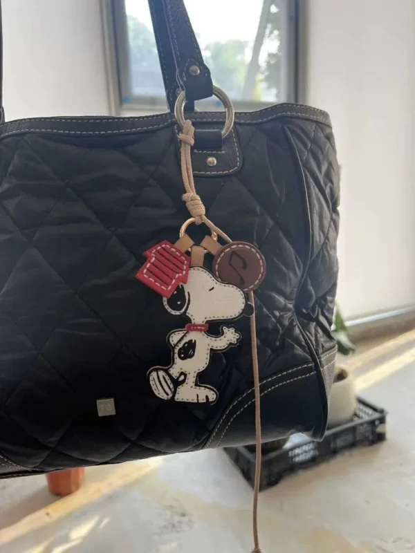 Snoopy cartoon cute doll leather handmade keychain creative Kawaii boys and girls student backpack decoration pendant gift - Image 3